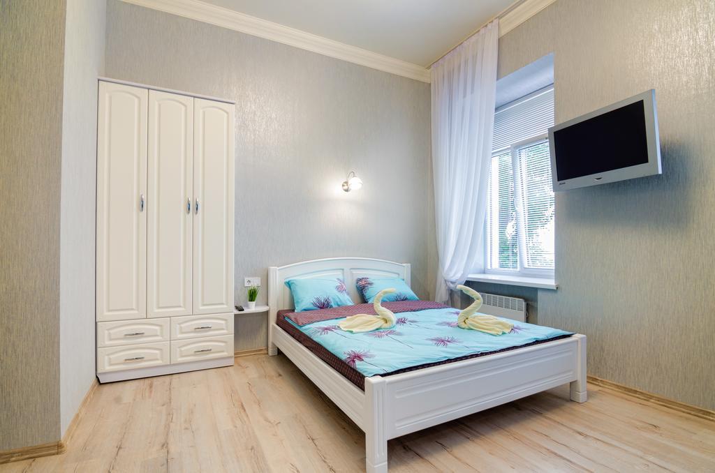 Alfa Apartments Levytskoho 3 Lviv Exteriör bild